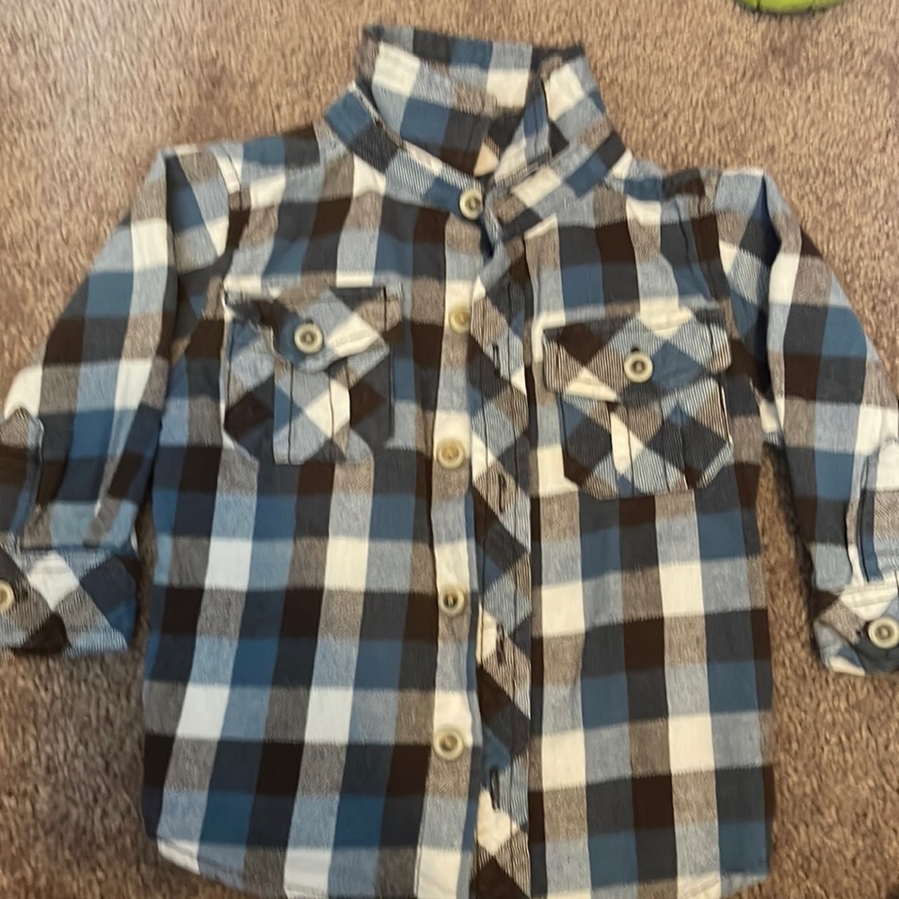 Blue, grey, & white plaid button down shirt